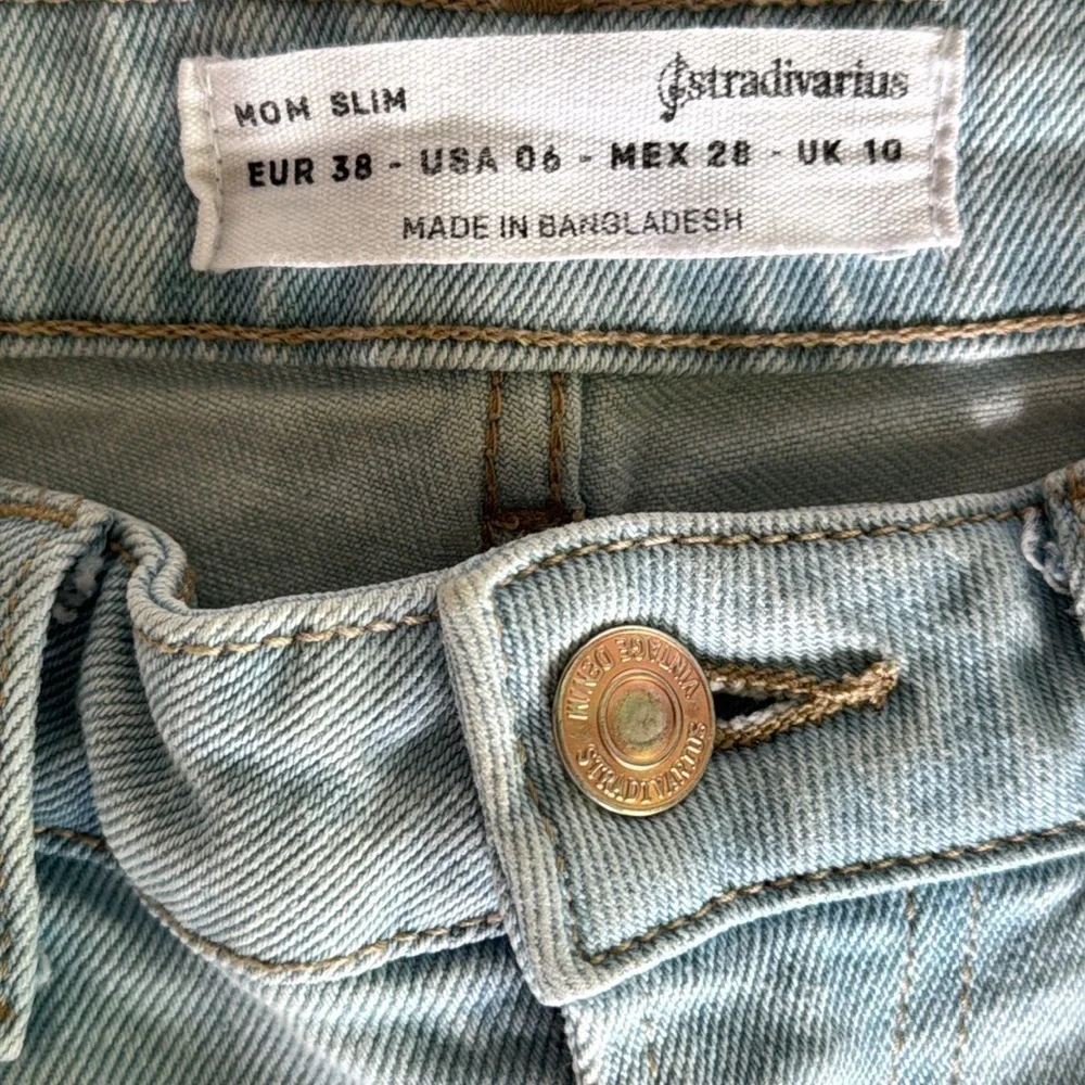 Stradivarius Mom Slim Jeans Size 6